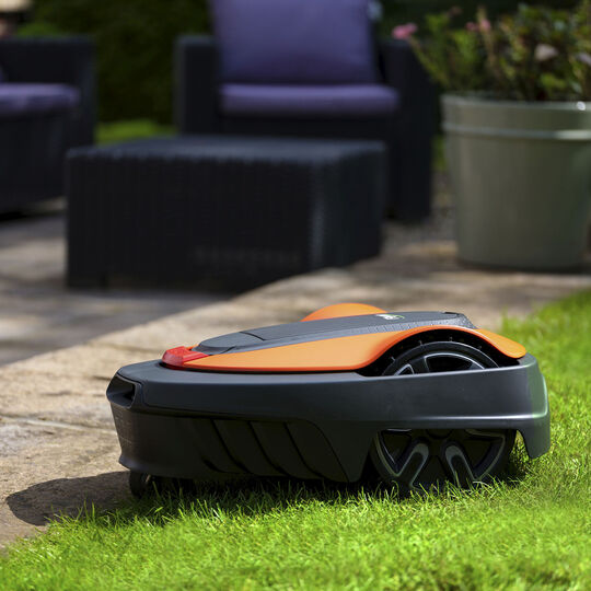 Flymo EasiLife 350 Robotic Lawnmower image number null